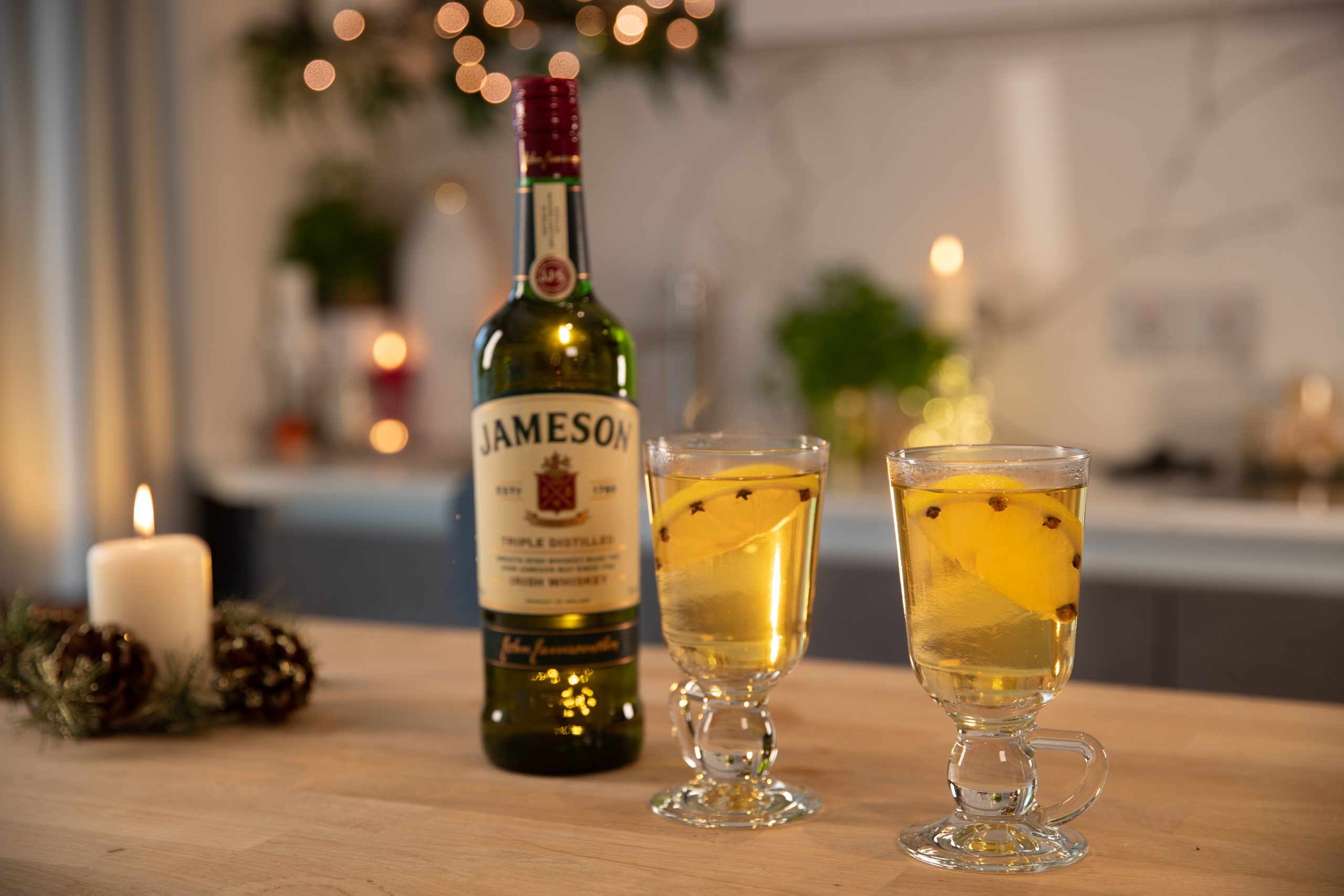 jameson original jameson digitalassets fy21 q2 image 16x9 hr christmas hot toddy