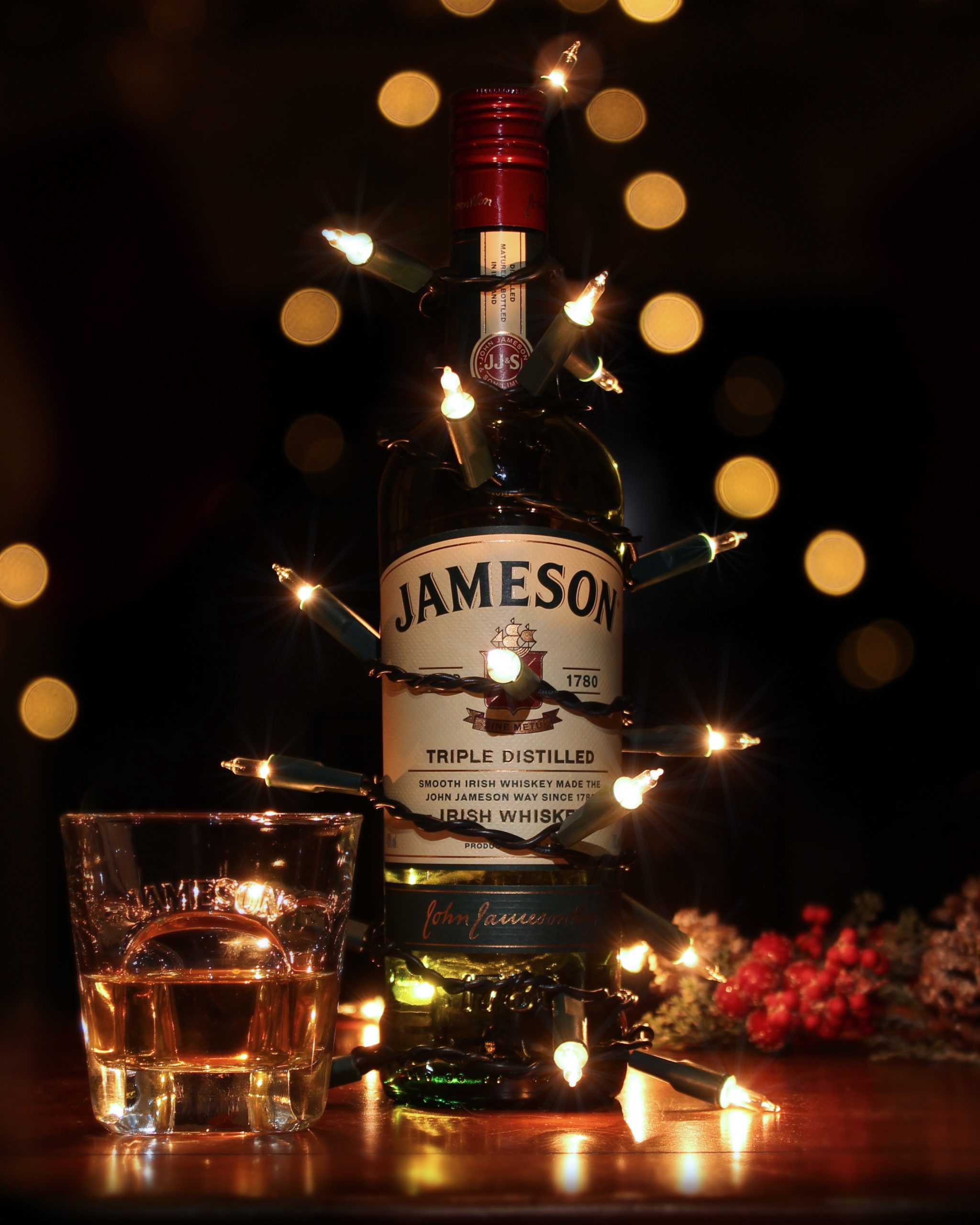 jameson original jameson digitalassets fy21 q2 image 4x5 hr christmas lights