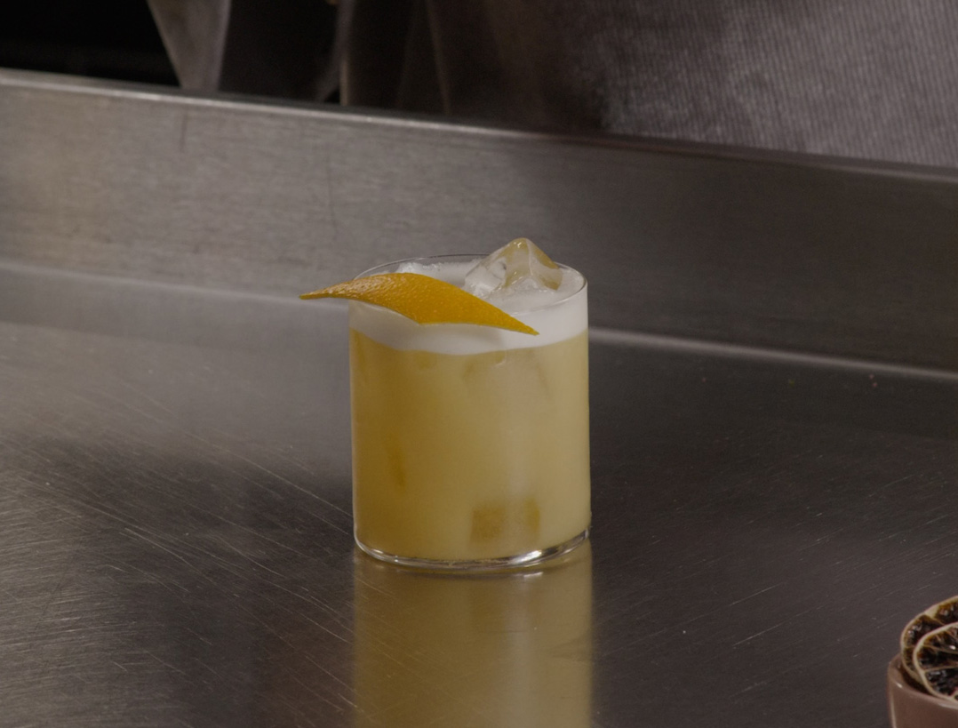 lemon peel garnish 960 730